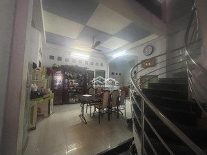 bán nhà hẻm ô tô ngủ trong nhà ngay trường chinh, p.12, tân bình liên hệ: mr toản