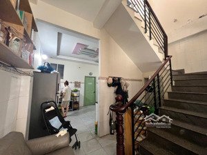 nhà đẹp bình thạnh giáp phú nhuận, 82m2, ngang gần 5m, 2 tầng, ôtô sát nhà, sổ vuông chỉ nhỉnh 9 tỷ