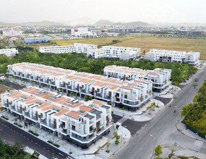 nhà phố bgi vị trí đẹp, tiện đi lại, phù hợp gia đình cần ở ngay.