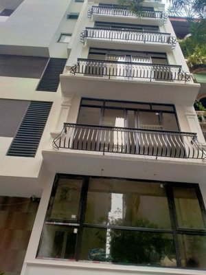 bán nhà mới xây ngõ 26 p. láng hạ, q. đống đa, ô tô tránh, vỉa hè rộng, giá thỏa thuận