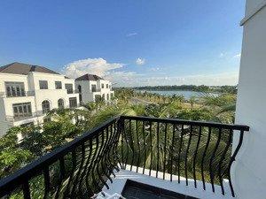 bán biệt thự mini westlakes golf and villas đức hòa long an