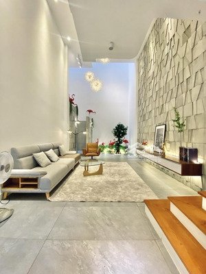 bán nhà phân lô nguyễn tư giản, p.12, gò vấp hẻm 8m gara ô tô 4pn full nội thất