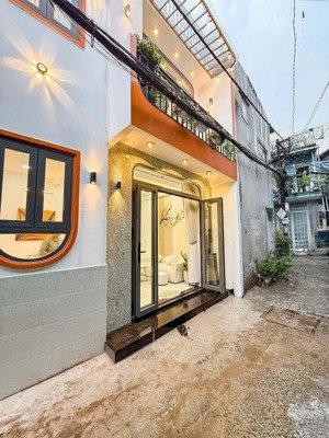 cần bán nhà hẻm xe hơi - phan văn trị, p11, q. bình thạnh, 27.1m2 - 2 tầng - 3pn 2wc - giá 5.25 tỷ