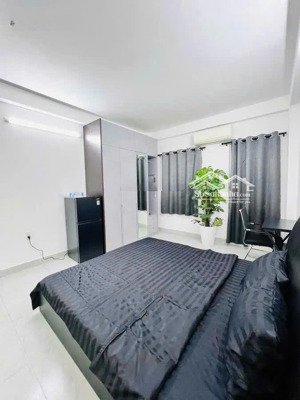 bán căn hộ dịch vụ 7 tầng thang máy - cho thuê 40tr/th - mặt tiền trung tâm - 23.5 tỷ