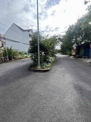 đất mặt tiền xây biệt thự hiệp bình chánh, ngang 9,5m sâu 20m, 2 mt giá chỉ 17 tỷ