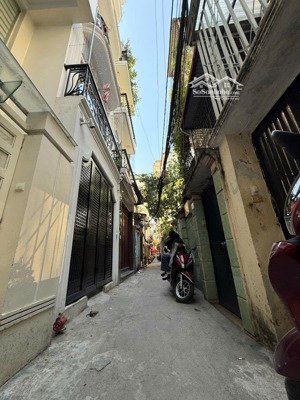 nguyễn an ninh bán tòa nhà căn hộ dịch vụ 6 tầng xây mới