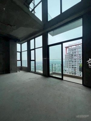 bán penhouse onsen trần cao 9m nguyên bản hàng hiếm view hồ .