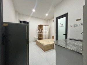 studio full nội thất - ban công ngay khu ẩm thực d5