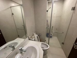 cho thuê căn chung cư center poit 27 lê văn lương