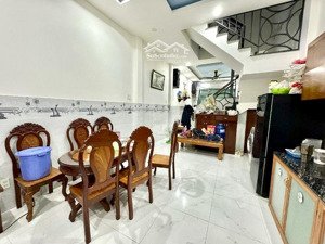 hẻm xe tải thông lê văn quới- mã lò- 4 x 18m nhà đẹp ở ngay- chỉ 5.799 tỷ còn bớt.