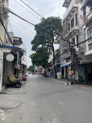 Bán nhà 2 tầng, mặt tiền rộng gần 6m mặt đường Thiên Lôi, gần Aeon