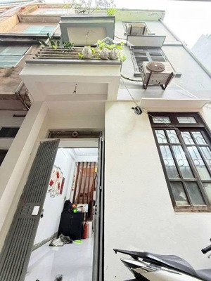 bán gấp nhà ngõ 322 mỹ đình 36m2x3 tầng chỉ 7,65 tỷ