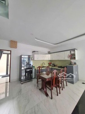 bán nhà hẻm cách mạng tháng tám - 4 tầng - diện tích lớn 91m2 - hẻm xe hơi - 14 tỷ