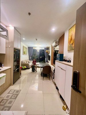 chính chủ cần bán căn hộ 2pn, 1wc tại tòa s202 vinhomes ocean park 1