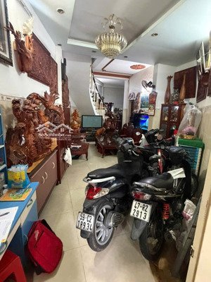 bán nhà quận 12 _ vị trí đẹp , giá tốt , sổ hồng riêng