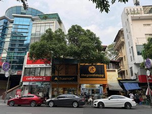 chủ cần bán gấp nhà 2 tầng mặt phố cổ, mặt tiền rộng, vị trí hiếm nhà bán