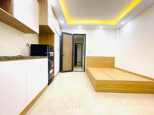 trung tâm đống đa chdv dòng liền lớn 51m2 5t, 8 phòng, thang máy mặt đường lớn thu trên 500tr/năm