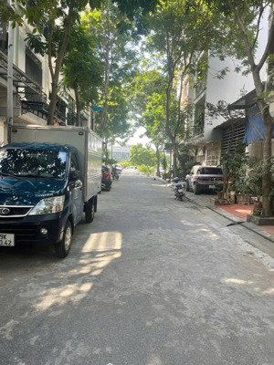 cần bán gấp nhà 5 tầng lk kiến hưng phân lô vỉa hè oto tránh kinh doanh giá thương lượng 