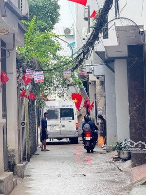 bán nhà cầu giấy ngõ vf3 ô tô đỗ cửa kinh doanh đa dạng 48m 7 tầng thang máy chốt quanh 15 tỷ