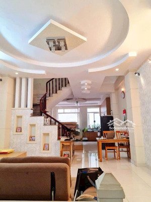 bán nhà 3 tầng mặt tiền khu nam hùng vương bình tân dt 4x20m giá 7,8 tỷ lh uyên 