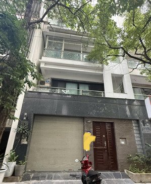 cho thuê tòa nhà văn phòng nguyễn thị thập 6 tầng 1 tum, mặt tiền 7m