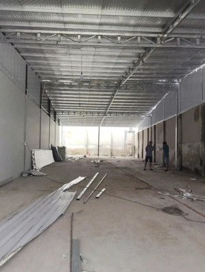 cho thuê kho, xưởng sản xuất 300m2 đường xe công 40f kcn tân bình