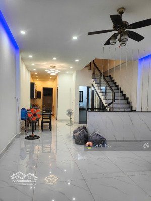 bán căn đã hoàn thiện 3 phòng ngủ full nội thất cho thuê 11,5tr/tháng