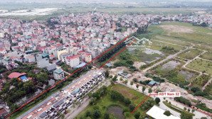 lô góc sát đường ô tô đỗ ngày đêm hộ khẩu thị trấn