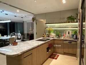 ||tin trực tiếp chính chủ || - 3 phòng ngủ - dt 117m2 - gía 15 tỷ - mới decore full mới