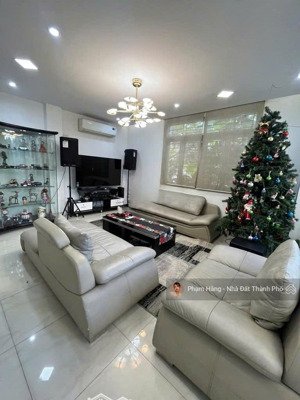 nguyên căn mặt tiền trường sa giá 50tr/tháng