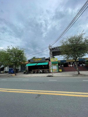 cực rẻ! bán nhà mặt tiền ngay hiệp phú. dt 6,3x26m. giá 13,5 tỷ -ctxd hầm 6 tầng