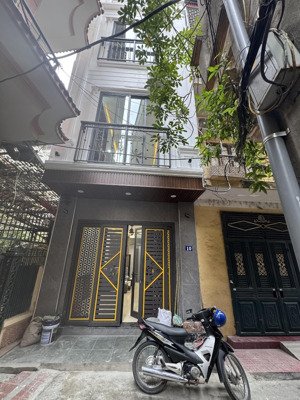 bán nhà ngã tư sở 40m2, xây 6t nhà mới thang máy giá 12,98 tỷ đống đa