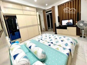 giáp quận 1 - hẻm xe tải - lô góc - siêu thoáng -kinh doanh đỉnh- 4 tầng 60m2 xh vào nhà, nhíc 14ty