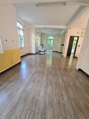 cho thuê biệt thự khu đô thị văn quán. diện tích 180m2 x 4 tầng, thiết kế đẹp. 40 triệu/tháng