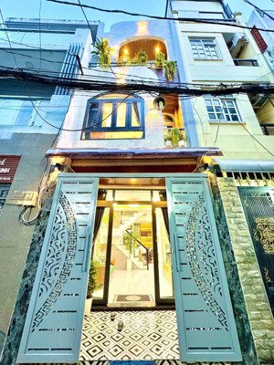 cô 6 để lại giá ngộp cần bán nhà đừơng lâm văn bền,p.tân quy,quận 7.giá chốt 4tỷ260.sổ sẵn.