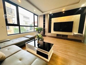 đẳng cấp dòng tiền tây hồ, 09 phòng khép kín, ô tô ngủ trong nhà