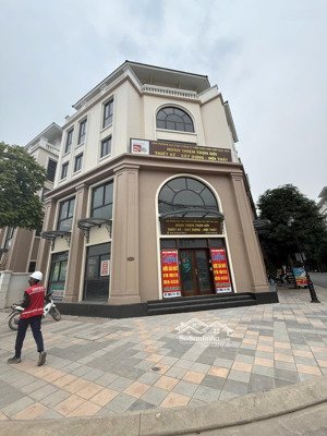 căn đẹp số lượng hiếm. đối diện chung cư ocp3. rất ít chủ nhả hàng. tđ 18xx