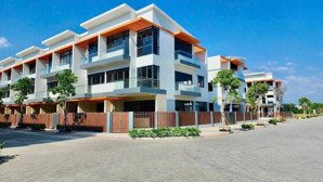 mua năm 2021 4,1 tỷ kẹt tiền bán lỗ nhà 1 trệt, 2 lầu giá 3.8 tỷ( 100% đã gồm phí thuế)