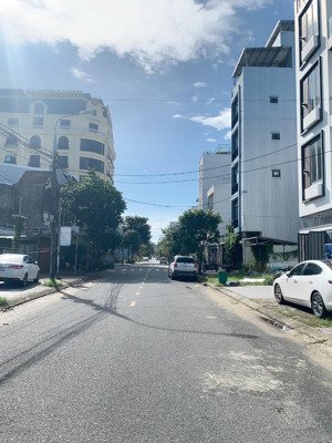 bán đất biển chính chủ 100m2 nguyễn xiển, giá chỉ 7,9 tỷ hướng đông