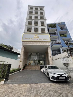 bán toà nhà mặt tiền 990 âu cơ-p14-tân bình.dt 9.5x33- kết cấu: đúc 1 hầm-10 tầng-dt sàn gần 2500m2