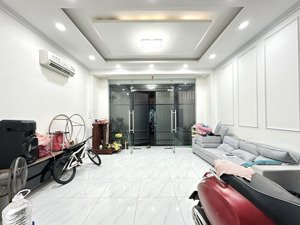 nhà bán- mặt tiền kinh doanh- hẻm 5m-4 tầng 5pn lớn kế bên sân bay 5