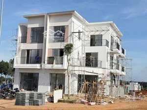 đặt giữ chỗ vị trí đẹp đất nền, nhà phố thị trấn dầu giây sổ đỏ từng nền