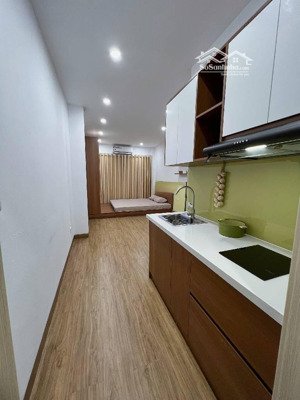 - bán nhà hoàng hoa thám, 43m2, 9.7 tỷ, chủ gửi bán gấp, cần tiền về quê - giá thương lượng sâu.