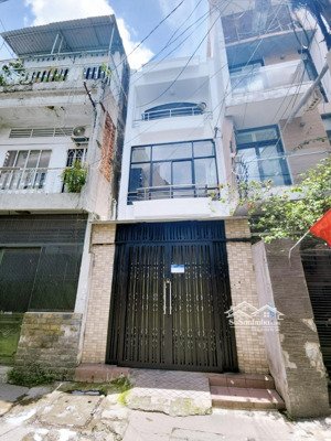 sát đường xe hơi giáp quận 10 chợ nam hoà tân bình 3 tầng đúc thật chắc chắn chỉ 5tỷ5