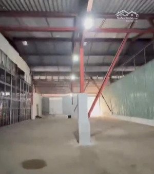 kho đẹp cần cho thuê diện tích 360m2 đường cont ở nguyễn văn quỳ