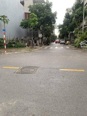 bán nhà thạch bàn, long biên mới koong phân lô, vỉa hè rộng - 6 tầng, thang máy