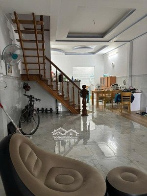 hiếm trong kv, ngang 5m, 2 tầng, 100m2, gần phạm văn đồng, linh đông, thủ đức, giảm 400t về 7,x tỷ.