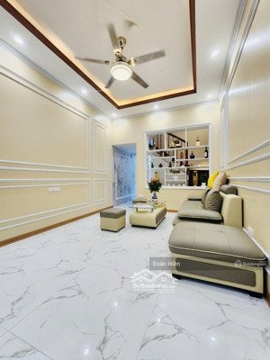 vừa ở vừa cho thuê! nhà vĩnh phúc, ngõ thông, ô chờ thang máy, tiện ích khu 7.2ha, 9 phòng 56m2*5t