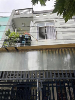 bán gấp nhà 2 tầng 60m² hiệp bình phước hẻm 4m ô tô đang cho thuê 8tr/tháng chỉ 5 tỷ nhỉnh