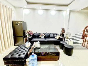 chủ chuyển nhà to cần bán hoàng hoa thám, ngõ nông, sân riêng 6m, 2 thoáng, ô chờ thang máy 45m2